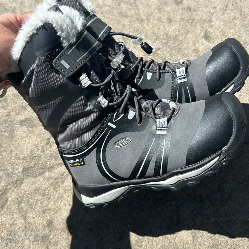 Keen Kids' Terradora Winter Waterproof Boot Size 10